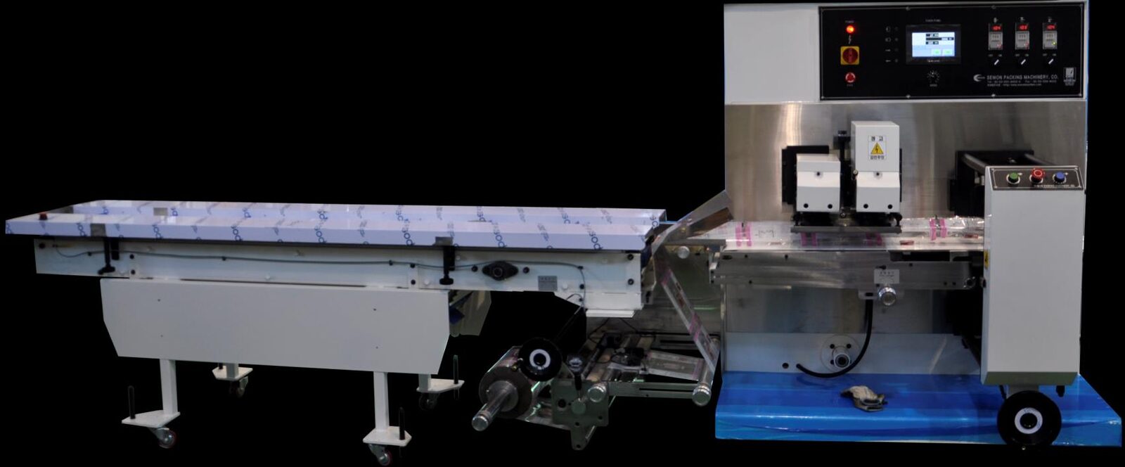 Individual glove packaging machine