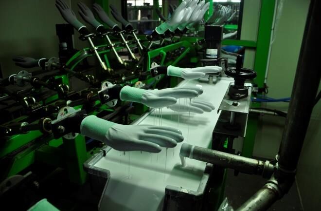 Wing type PU coating line